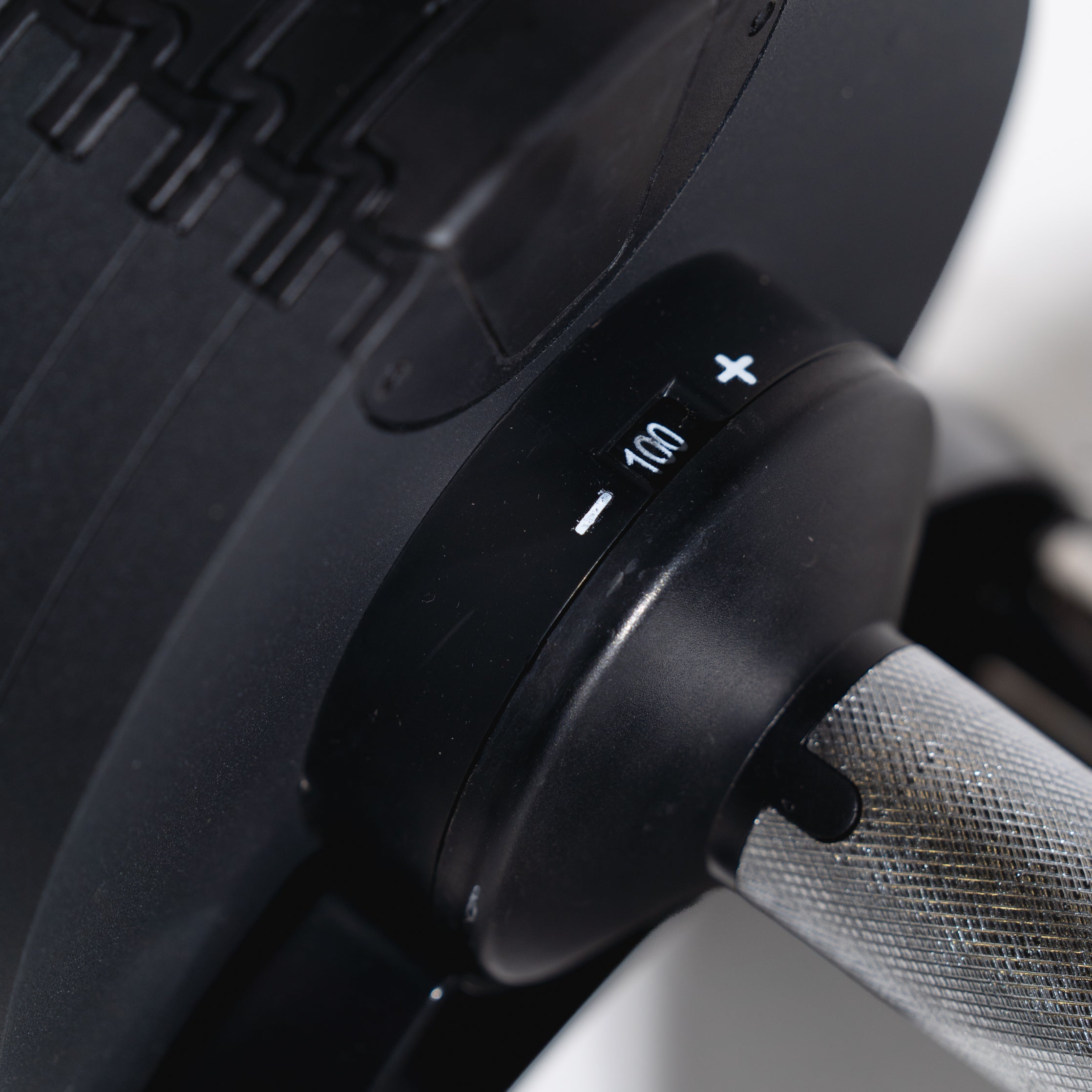 Twist-Handle Adjustable Dumbbell